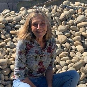 Meet your Posher, Karin